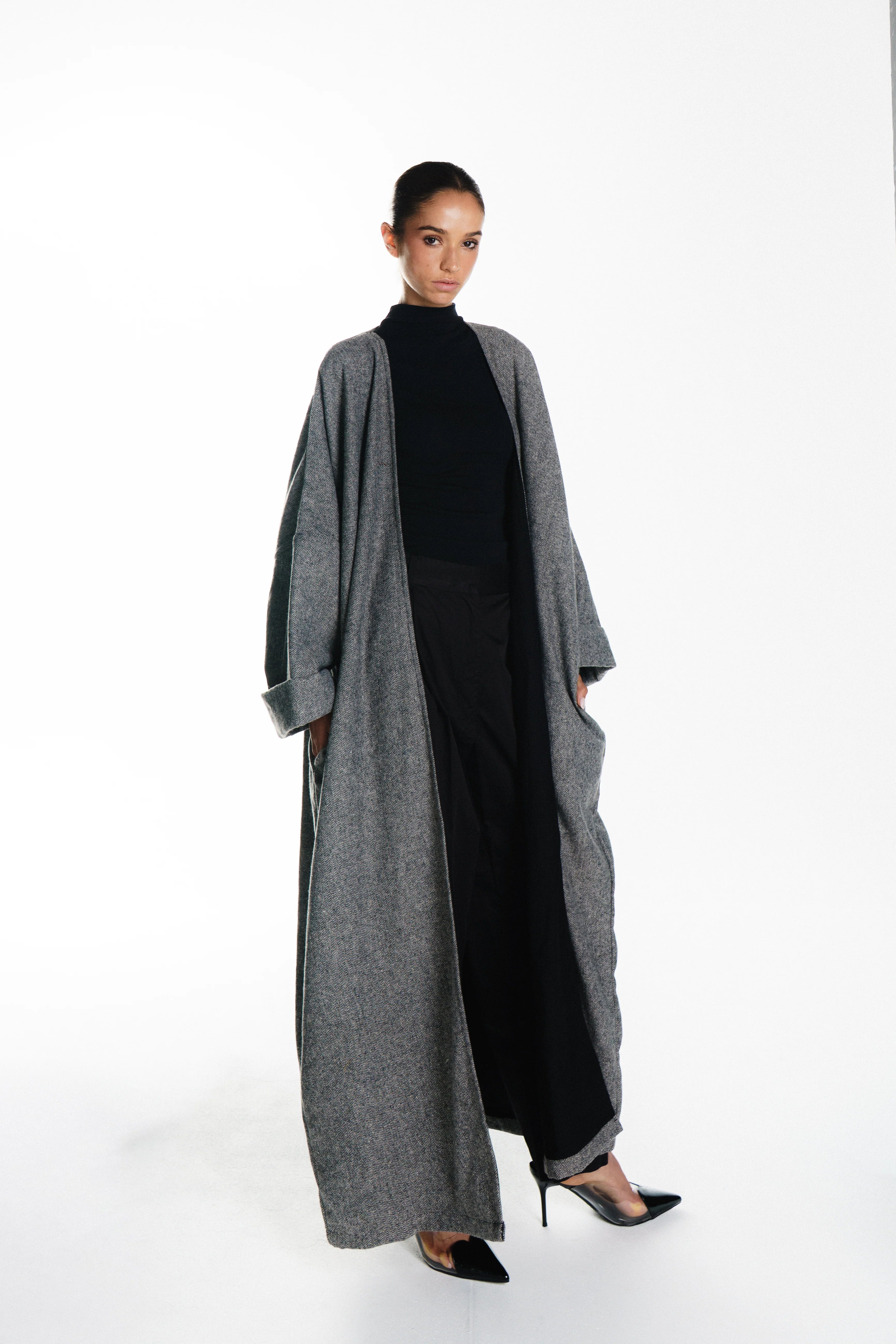 Lyrah wool Abaya