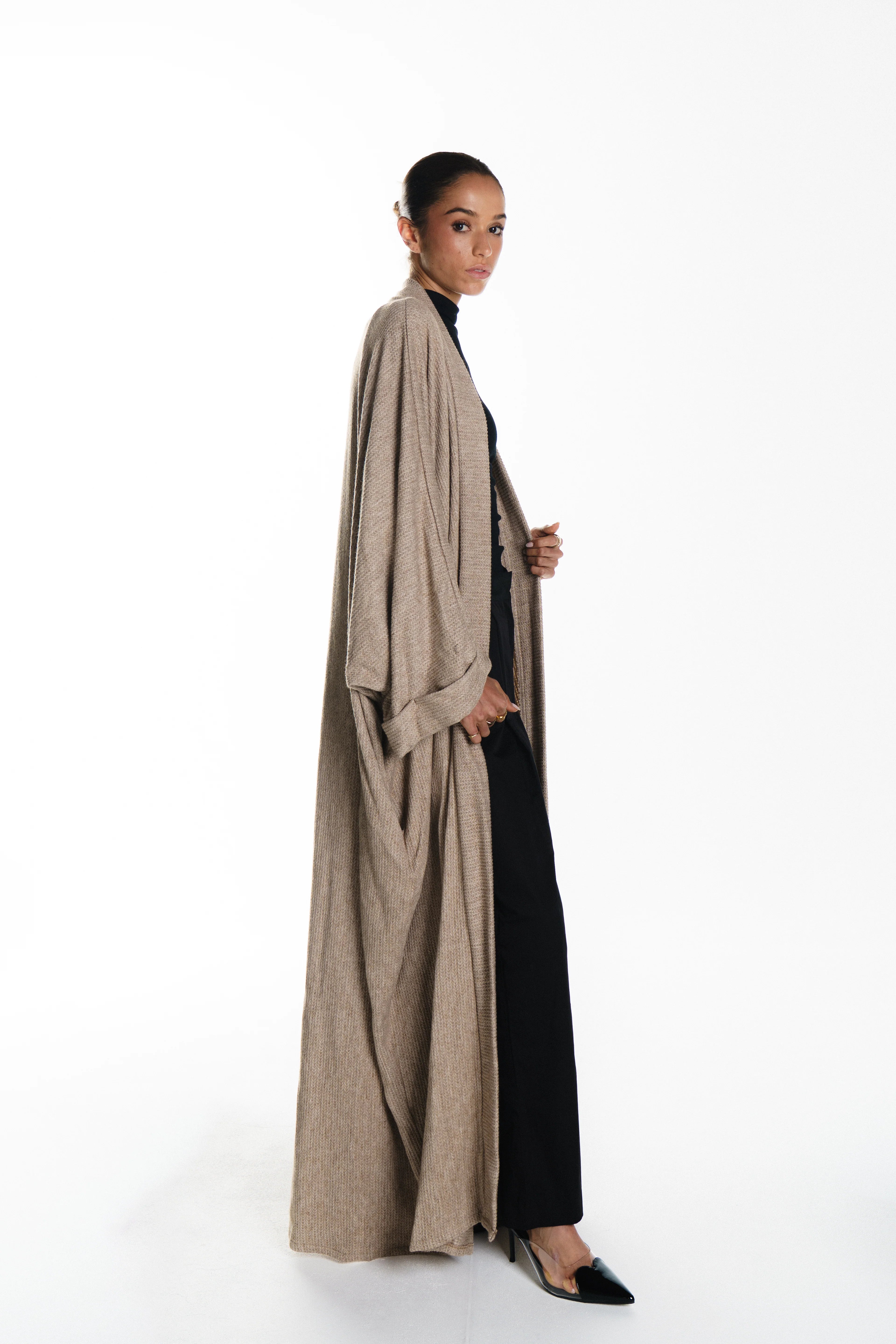 Winter drape Abaya (Beige)