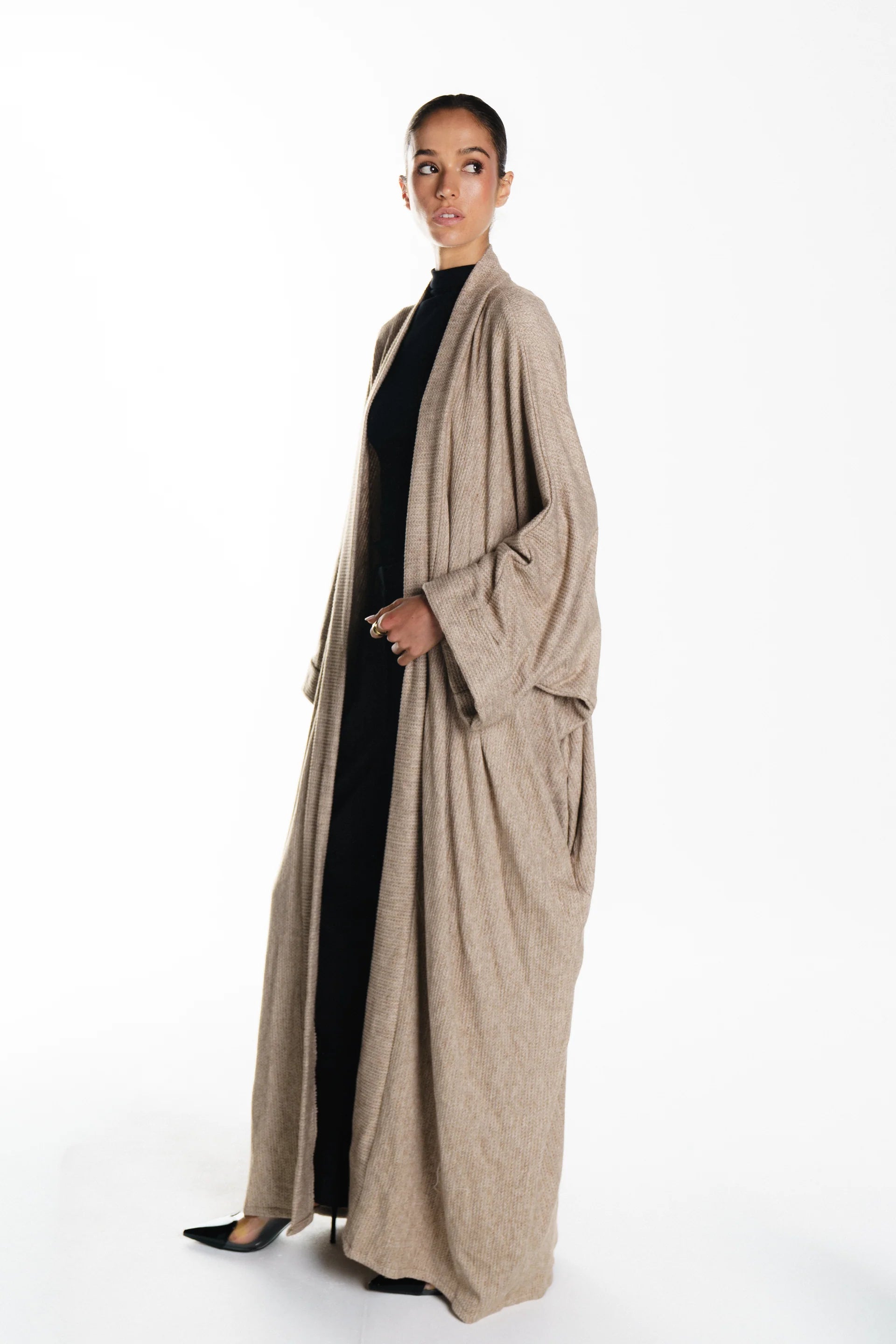 Winter drape Abaya (Beige)