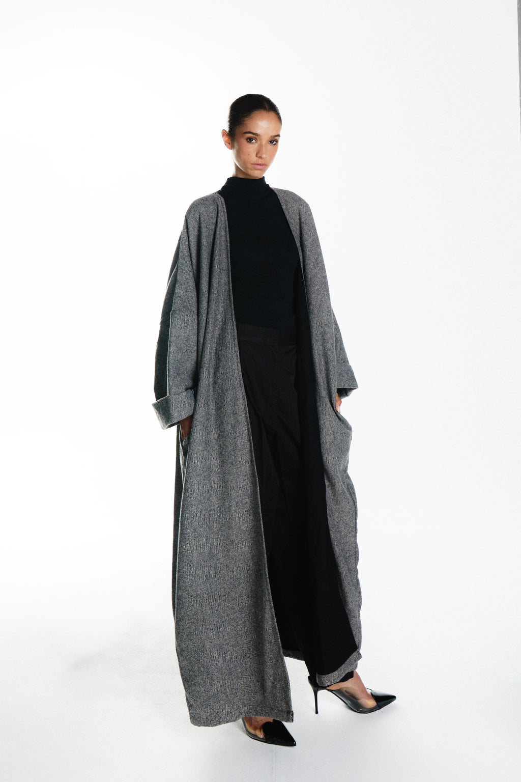 Lyrah wool Abaya